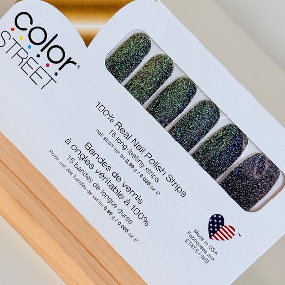New Color Street “Soho-ver It” Holographic Sparkle Nail Strips - Picture 1 of 4